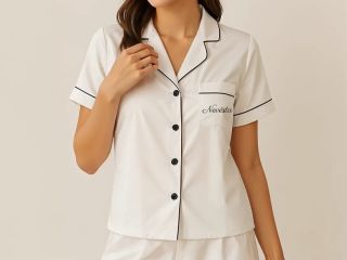 NOVINKA✨ Ne každá nevěsta chce saténový župan a právě pro ty z vás máme saténové pyžamko s nápisem Nevěsta. Buď originální...